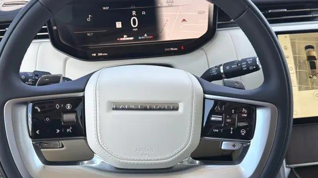 2026 Land Rover Range Rover P530 SE 7 Seat