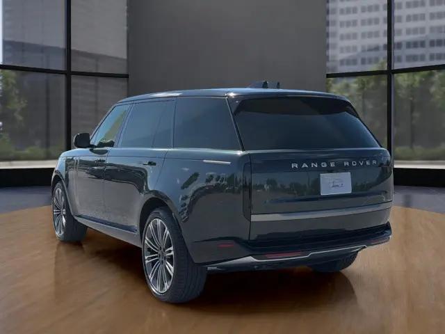 2026 Land Rover Range Rover P530 SE 7 Seat