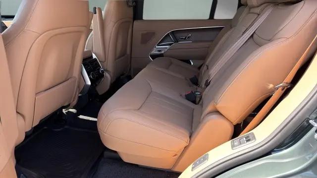2026 Land Rover Range Rover P530 SE 7 Seat