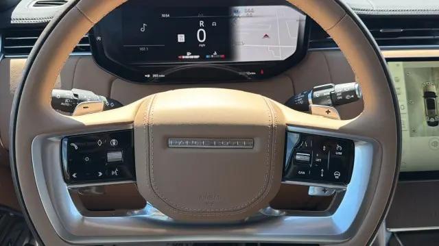 2026 Land Rover Range Rover P530 SE 7 Seat