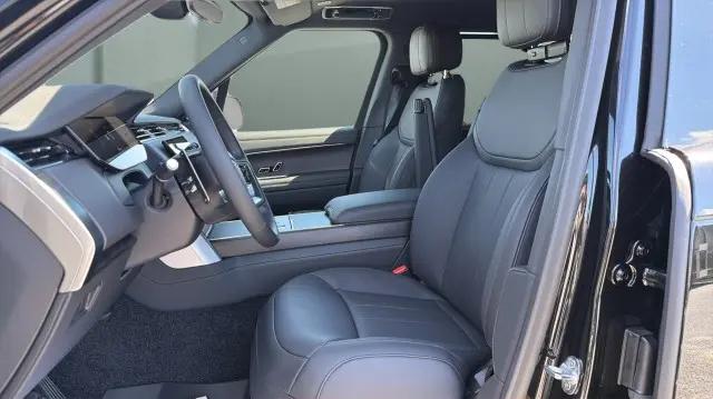 2026 Land Rover Range Rover P400 SE 7 Seat