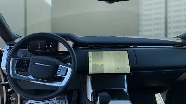 2026 Land Rover Range Rover P400 SE 7 Seat