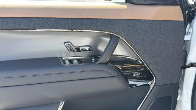 2026 Land Rover Range Rover Sport P530 Autobiography