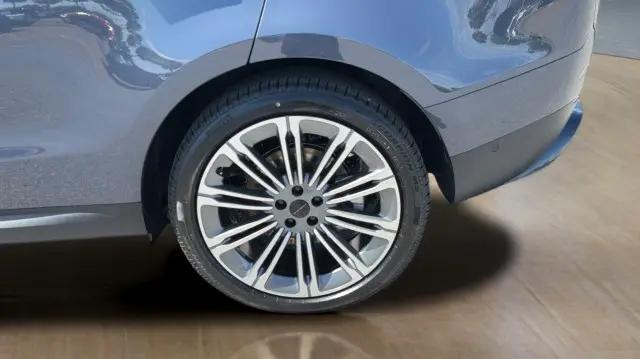 2026 Land Rover Range Rover Sport P360 SE