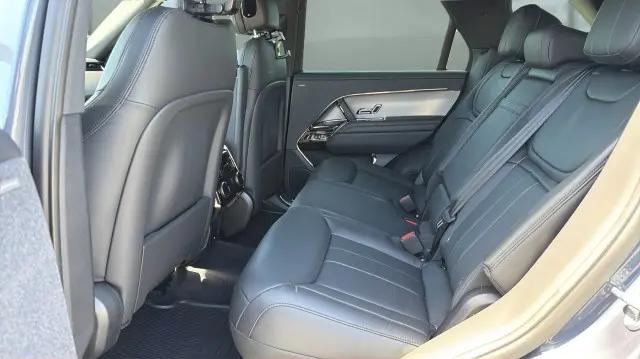 2026 Land Rover Range Rover Sport P360 SE
