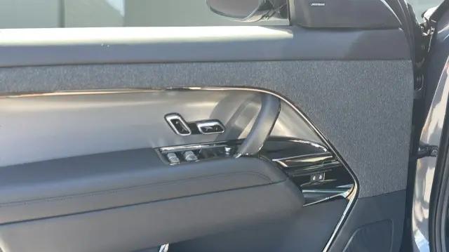 2026 Land Rover Range Rover Sport P360 SE