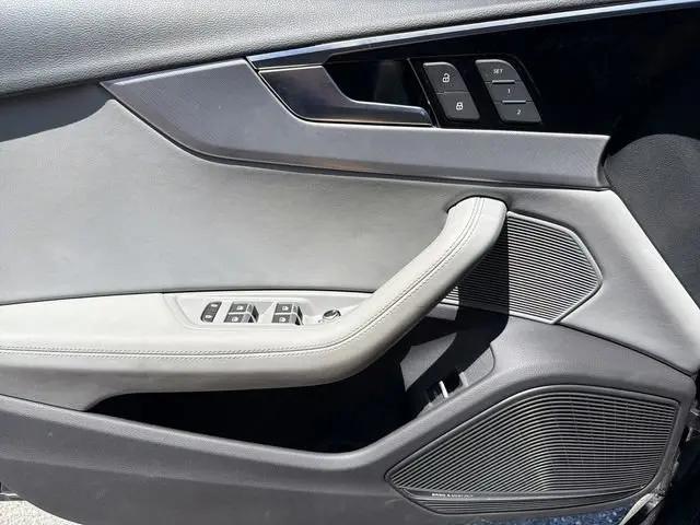 2023 Audi A4 Premium Plus 45 TFSI S line quattro S tronic