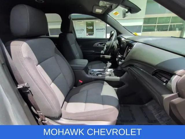 2024 Chevrolet Traverse AWD LT Cloth