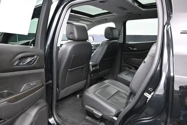 2023 GMC Acadia AWD SLT