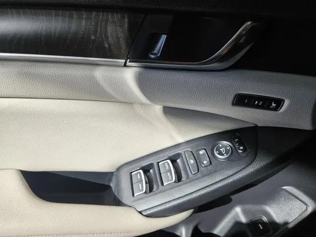 2019 Honda Accord Touring 2.0T