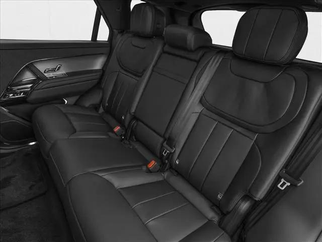 2026 Land Rover Range Rover Sport P360 SE
