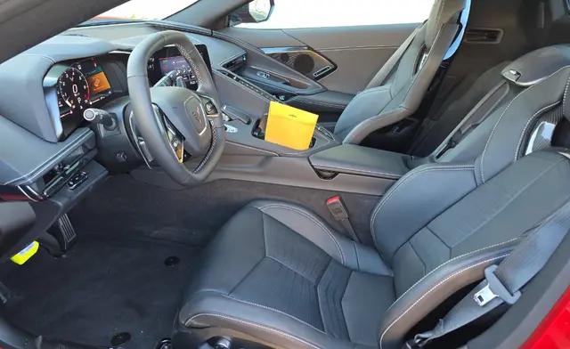 2023 Chevrolet Corvette Stingray RWD Convertible 2LT
