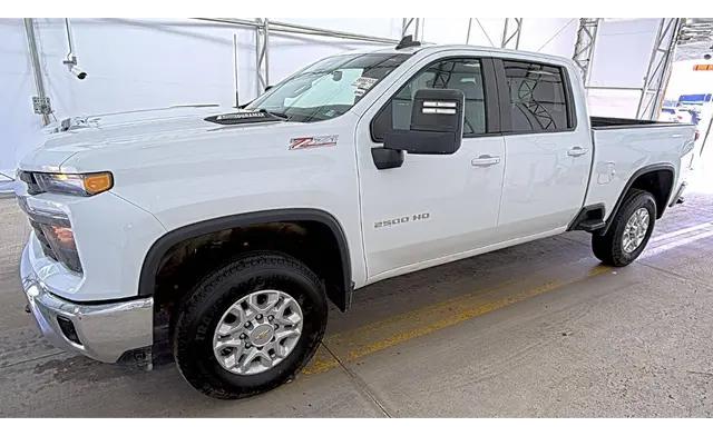 2024 Chevrolet Silverado 2500HD 4WD Crew Cab Standard Bed LT