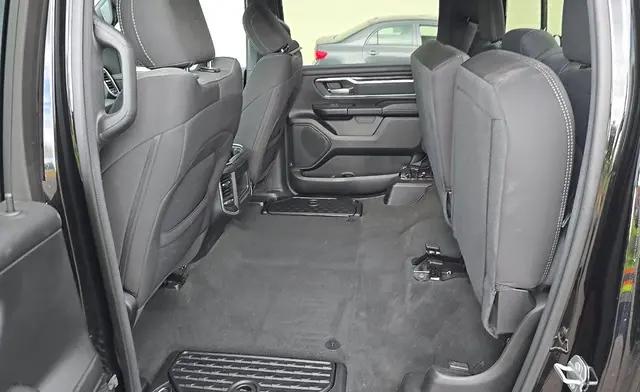 2022 Ram 1500 Big Horn Crew Cab 4x4 5'7" Box