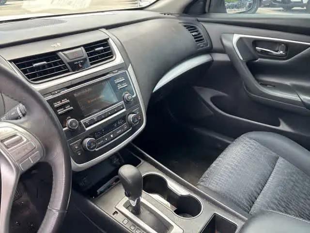2017 Nissan Altima 2.5 SV
