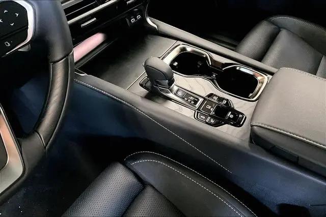 2026 Lexus RX 450h+ Luxury