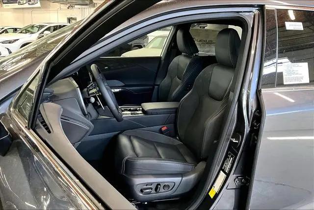 2026 Lexus RX 450h+ Luxury