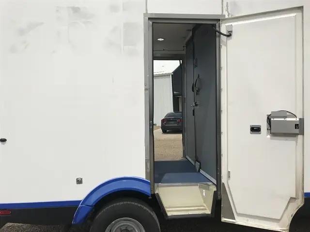 2023 Ford E-350 Cutaway Base