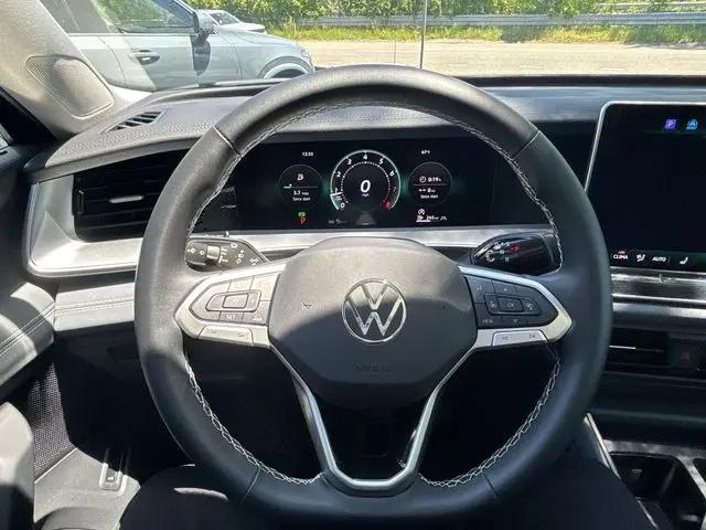 2025 Volkswagen Tiguan 2.0T SE