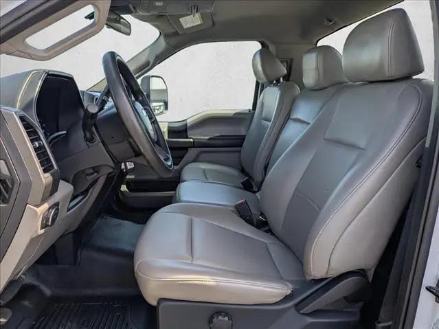 2021 Ford 600 XLT