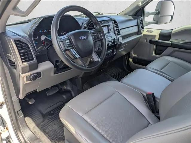 2021 Ford 600 XLT