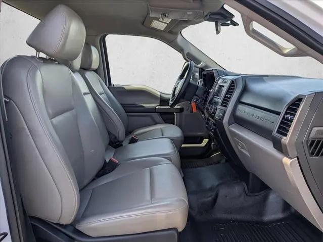 2021 Ford 600 XLT