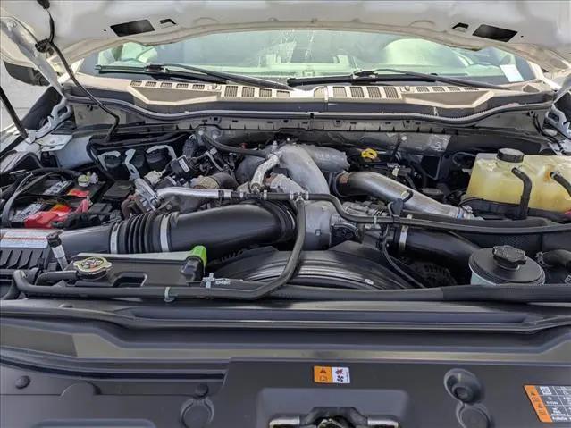 2021 Ford 600 XLT
