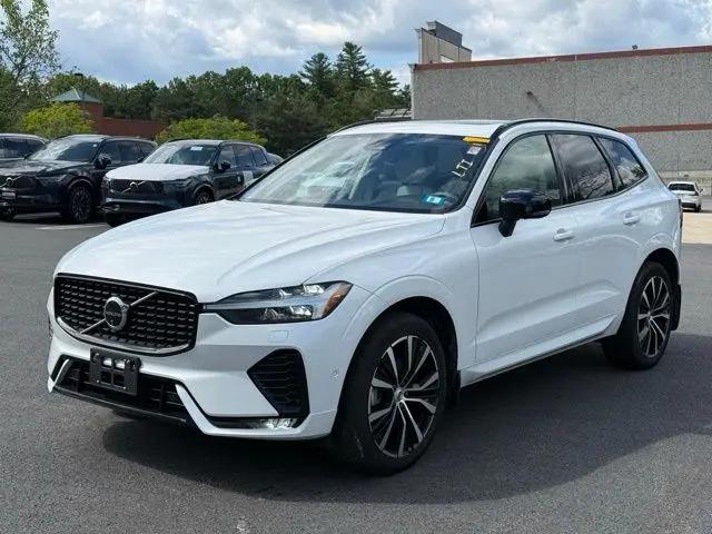 2024 Volvo XC60 B5 Plus Dark Theme