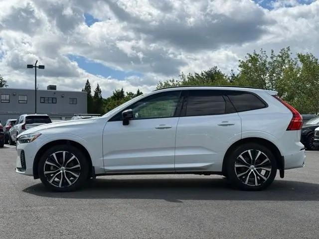 2024 Volvo XC60 B5 Plus Dark Theme