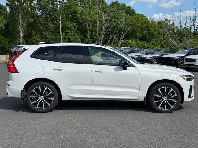 2024 Volvo XC60 B5 Plus Dark Theme
