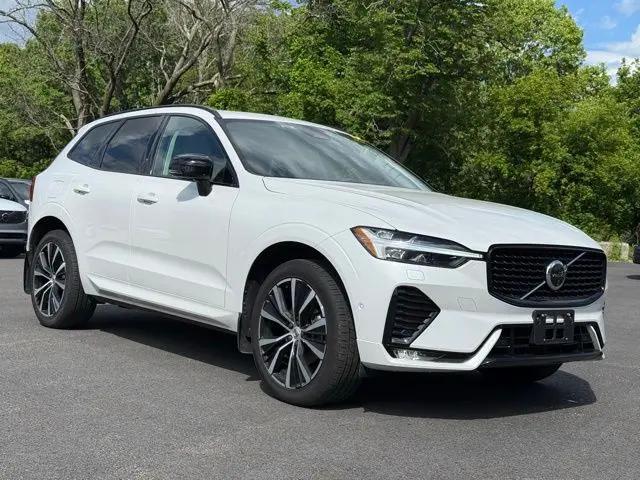 2024 Volvo XC60 B5 Plus Dark Theme