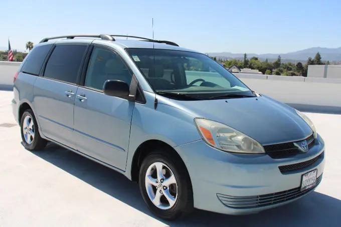 2005 Toyota Sienna LE