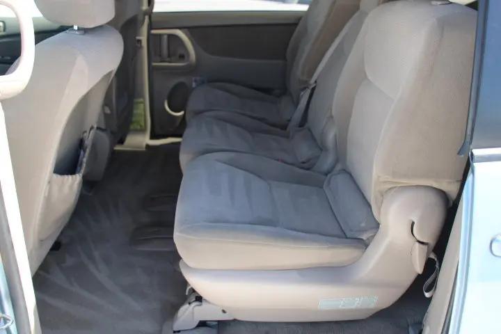 2005 Toyota Sienna LE