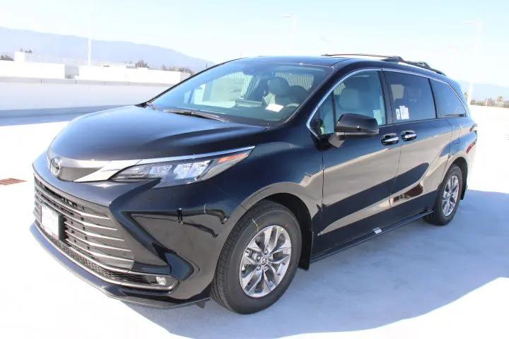 2026 Toyota Sienna XLE