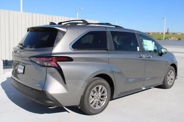 2026 Toyota Sienna XLE