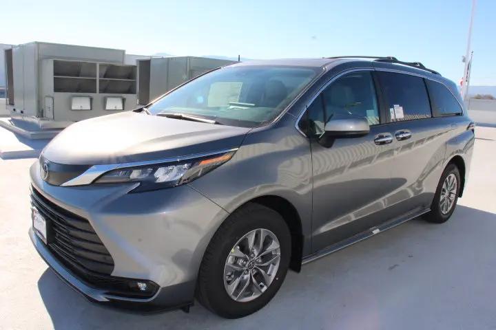 2026 Toyota Sienna XLE