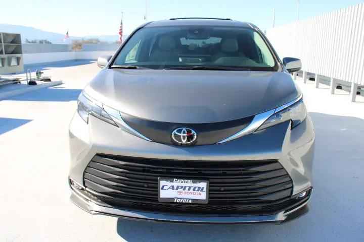 2026 Toyota Sienna XLE