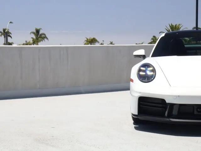 2025 Porsche 911 Carrera T