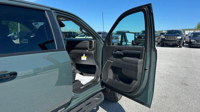 2026 Chevrolet Silverado 2500HD Crew Cab, Standard Bed, LT, 4WD