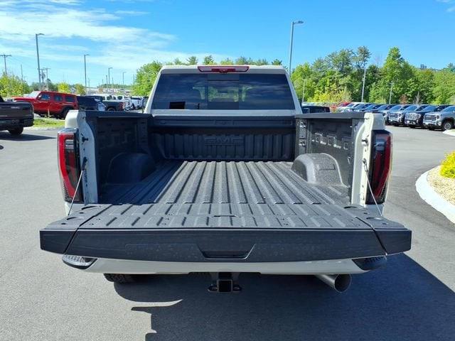 2026 GMC Sierra 2500HD Crew Cab, Standard Bed, AT4, 4WD