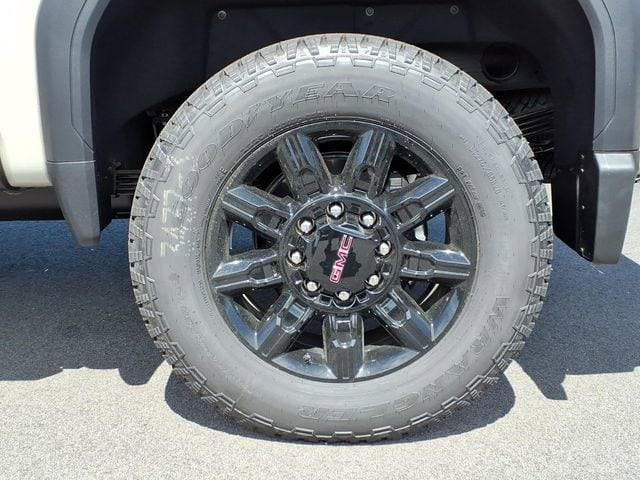 2026 GMC Sierra 2500HD Crew Cab, Standard Bed, AT4, 4WD