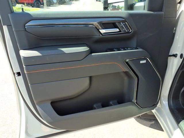 2026 GMC Sierra 2500HD Crew Cab, Standard Bed, AT4, 4WD