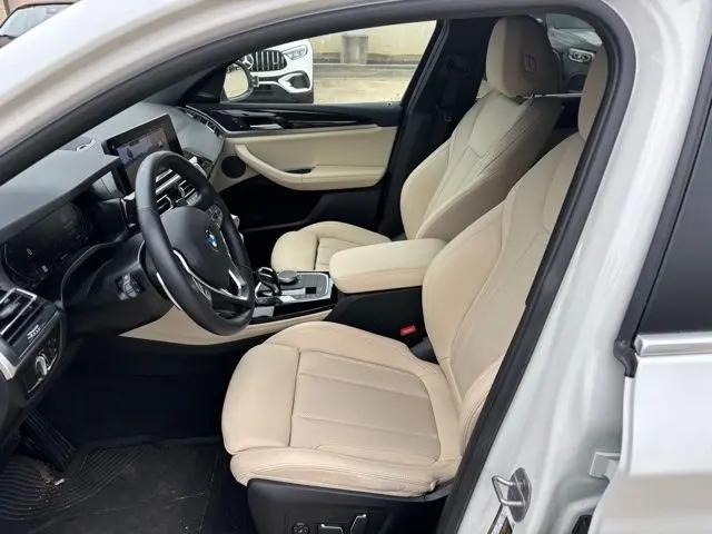 2024 BMW X4 xDrive30i