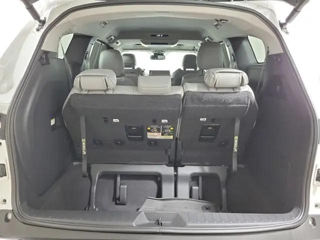 2025 Toyota Sienna XLE