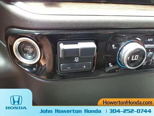 2024 GMC Sierra 1500 4WD Crew Cab Short Box Elevation with 3SB
