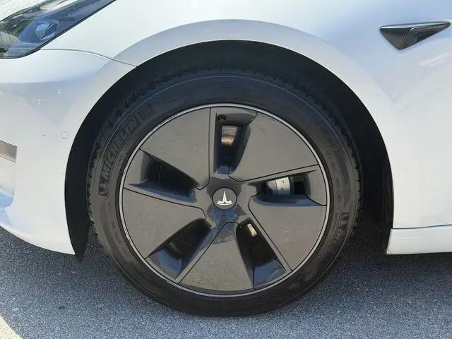 2021 Tesla Model 3 Standard Range Plus Rear-Wheel Drive