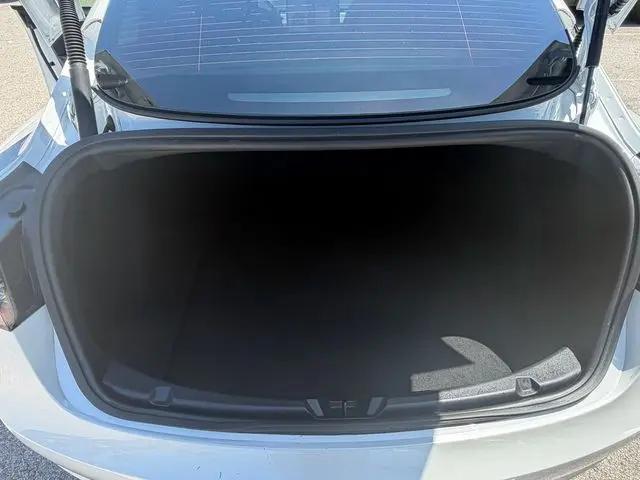 2021 Tesla Model 3 Standard Range Plus Rear-Wheel Drive