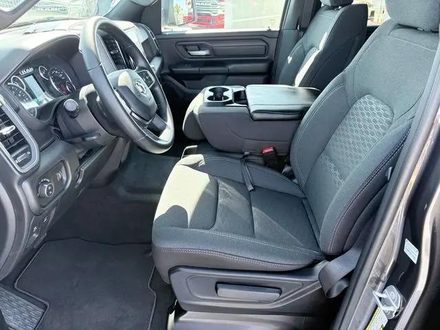 2026 Ram 1500 Express Crew Cab 4x4 5'7" Box