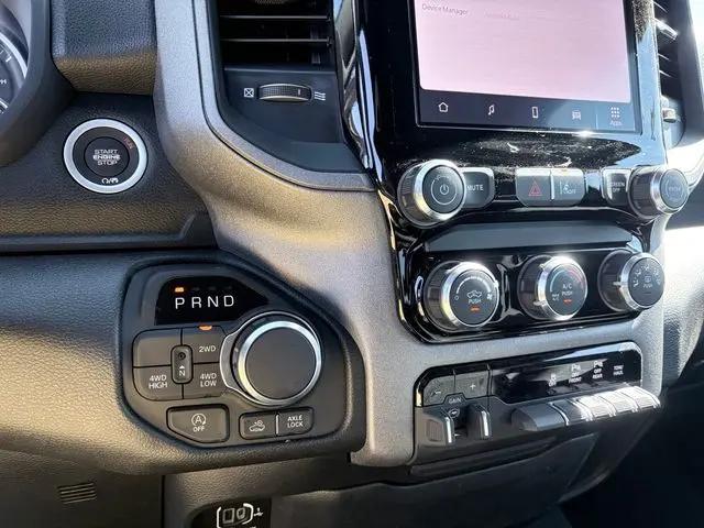 2026 Ram 1500 Express Crew Cab 4x4 5'7" Box
