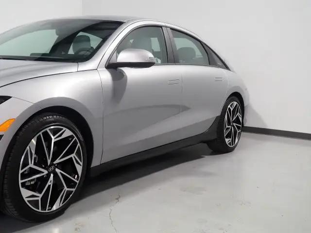 2025 Hyundai IONIQ 6 SEL